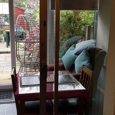 The Little Hideaway Apartment Флийтуд Екстериор снимка