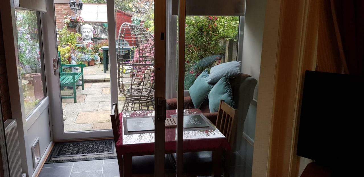 The Little Hideaway Apartment Флийтуд Екстериор снимка