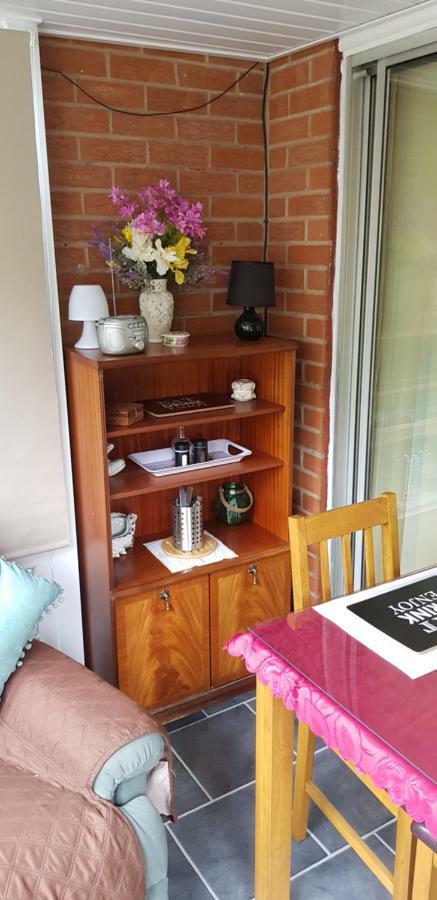 The Little Hideaway Apartment Флийтуд Екстериор снимка